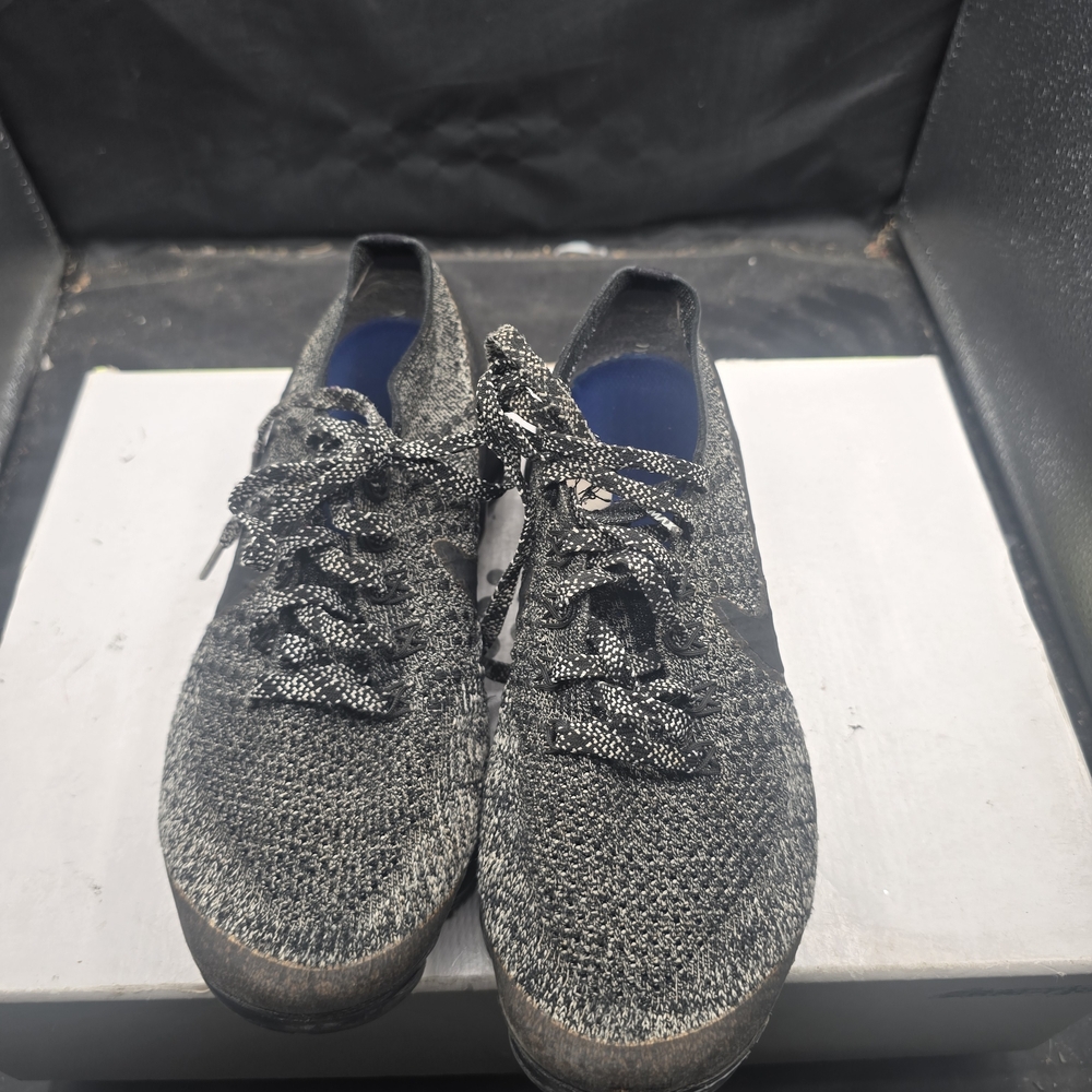Nike Black and Gray Knit Sneakers